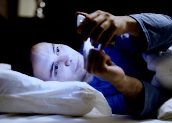 Work From Home နဲ့ အိပ်ရေးပျက်ခြင်: